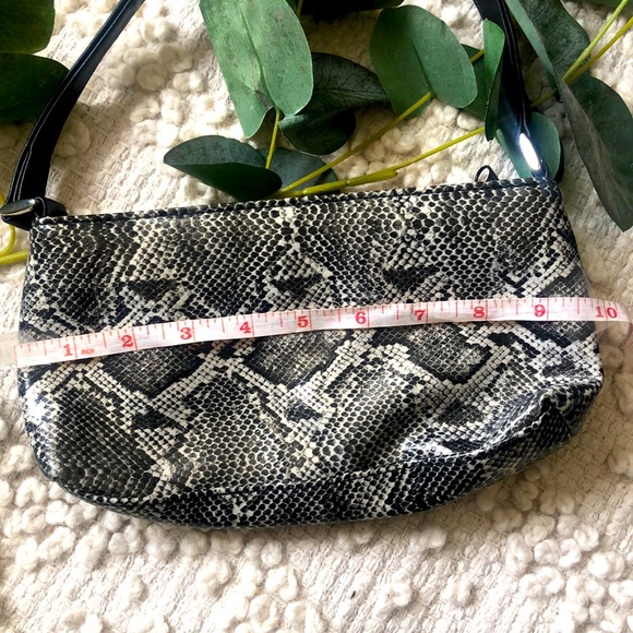 Snakeskin Small Shoulder Bag - Picture 5 of 7